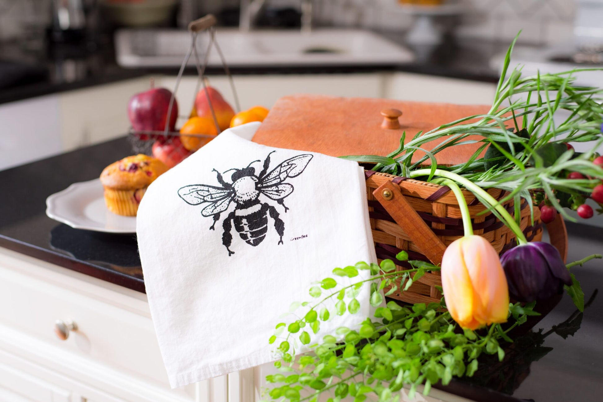 bee tea towel